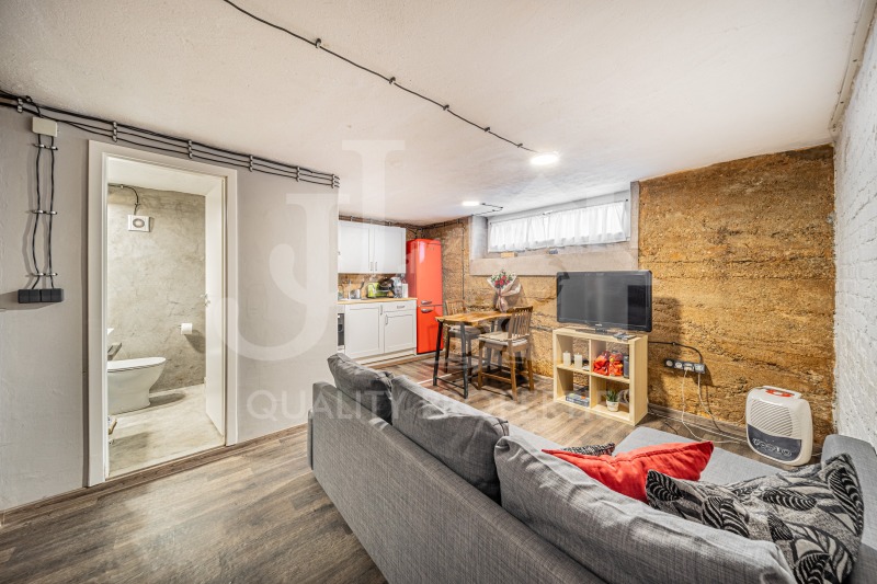 Дава под наем 2-СТАЕН, гр. София, Лозенец, снимка 2 - Апартаменти - 53120614