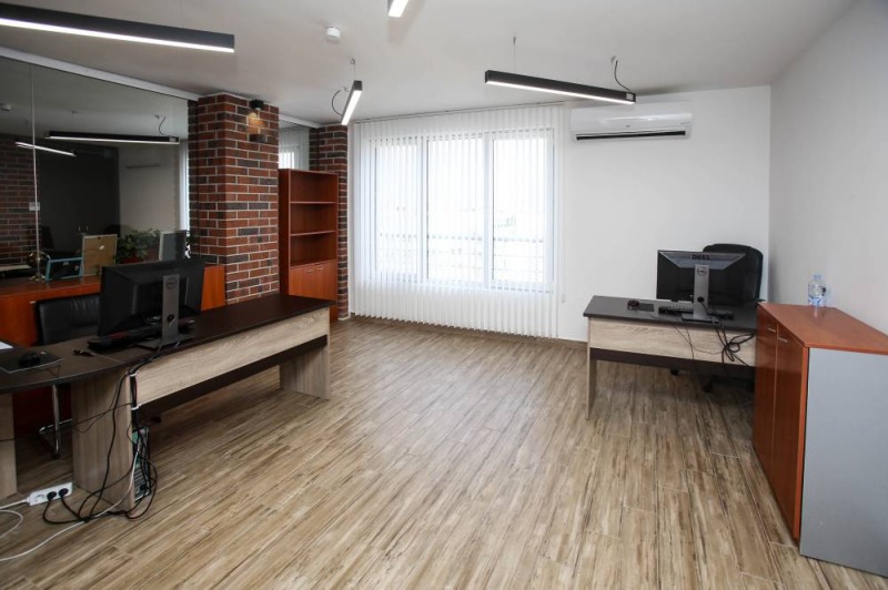 Te huur  Kantoor Sofia , Chadzji Dimitar , 180 m² | 71803320 - afbeelding [10]