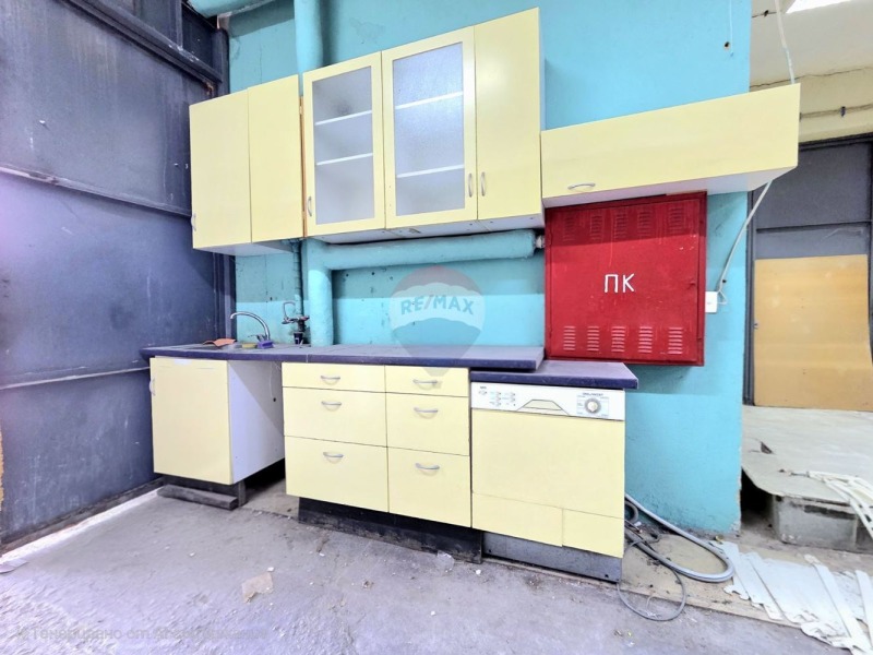 Дава под наем СКЛАД, гр. Варна, Възраждане 4, снимка 11 - Складове - 52156126