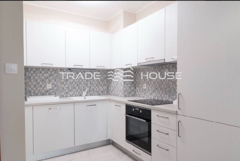 For Rent  1 bedroom Plovdiv , Kamenitsa 2 , 70 sq.m | 48869453 - image [4]