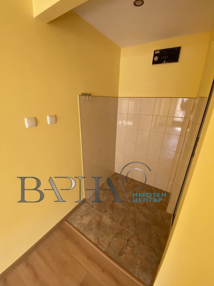 Дава под наем ОФИС, гр. Варна, Център, снимка 2 - Офиси - 54409558