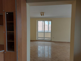 3 спаваће собе Подујане, Софија
