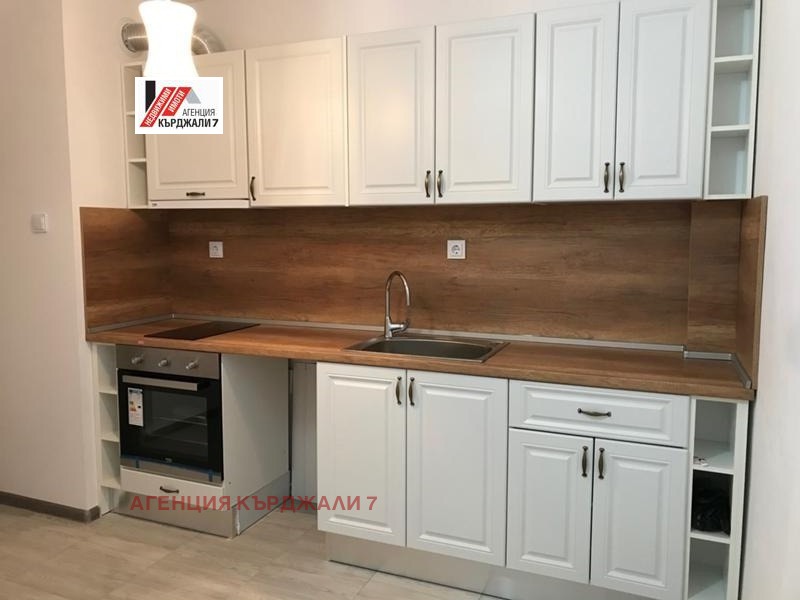 Дава под наем 2-СТАЕН, гр. Кърджали, Възрожденци