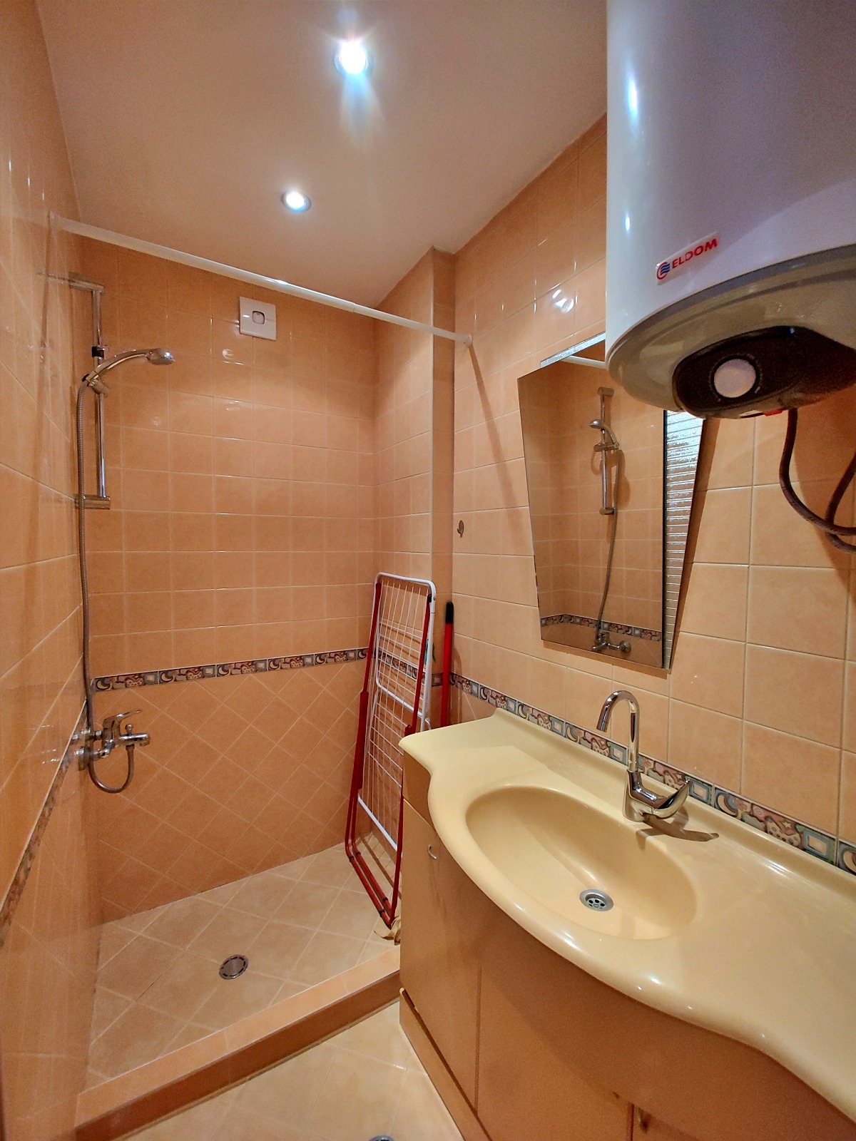 Дава под наем 3-СТАЕН, гр. София, Оборище, снимка 9 - Апартаменти - 54281605