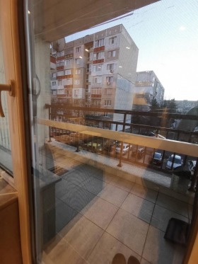 1 makuuhuone Nadežda 1, Sofia 12