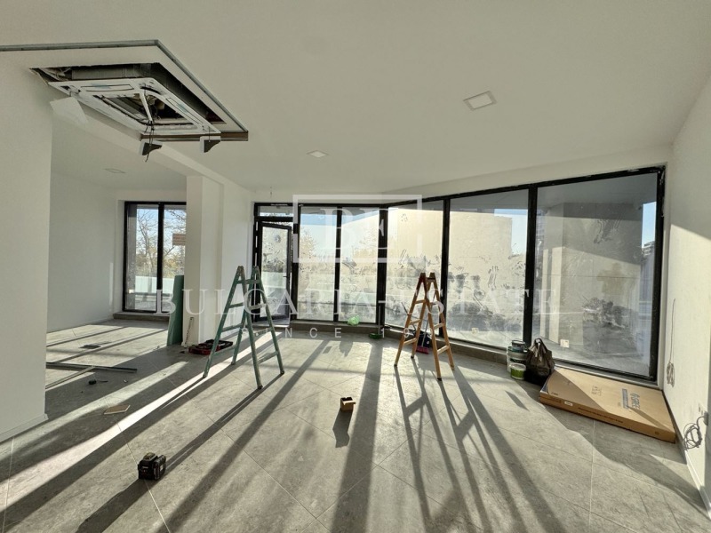 Дава под наем МАГАЗИН, гр. Варна, Бриз