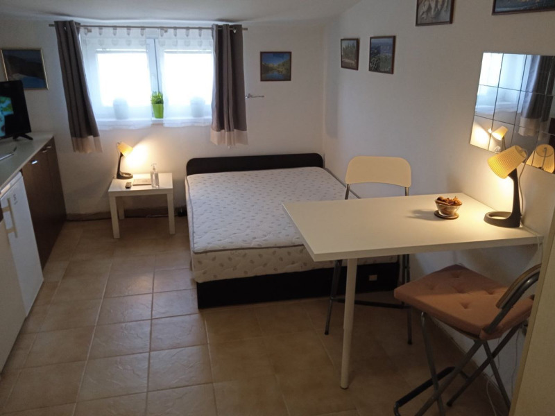 K pronájmu  Studio Sofia , Banišora , 20 m2 | 87585636 - obraz [2]