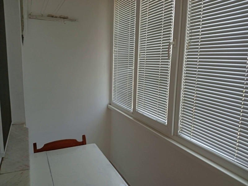 Kiadó  Stúdió Sofia , Ljulin 10 , 45 négyzetméter | 55778172 - kép [3]