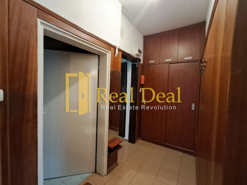 Издаје се  2 спаваће собе Софија , Центар , 100 м2 | 44112885 - слика [12]