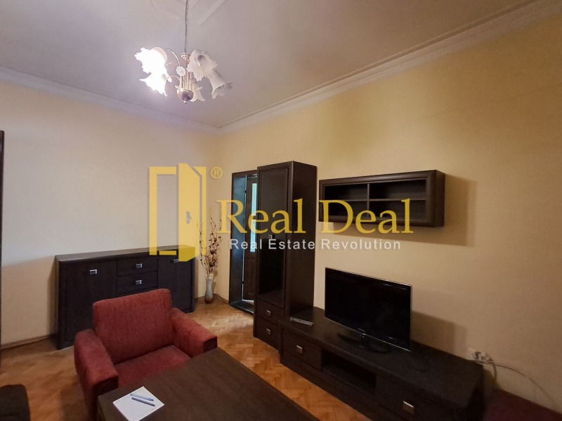 Издаје се  2 спаваће собе Софија , Центар , 100 м2 | 44112885 - слика [2]