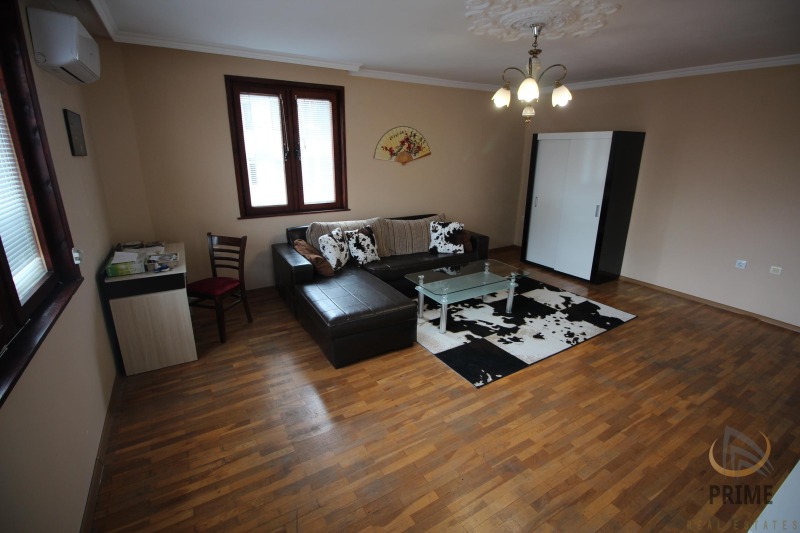 Дава под наем 3-СТАЕН, гр. Бургас, Лазур, снимка 2 - Апартаменти - 52372474