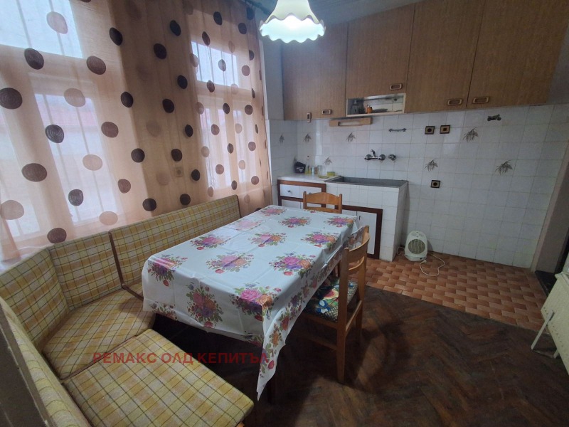 Дава под Наем КЪЩА в област Велико Търново, с. Присово - 60 кв.м / 155 € » 303.15 лв., РЕМАКС ОЛД КЕПИТЪЛ