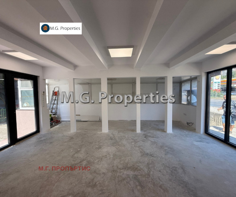 Дава под Наем САМОСТОЯТЕЛНА СГРАДА в град Варна, ЖП Гара - 70 кв.м / 1 124.84 € » 2 200 лв., М.Г. ПРОПЪРТИС