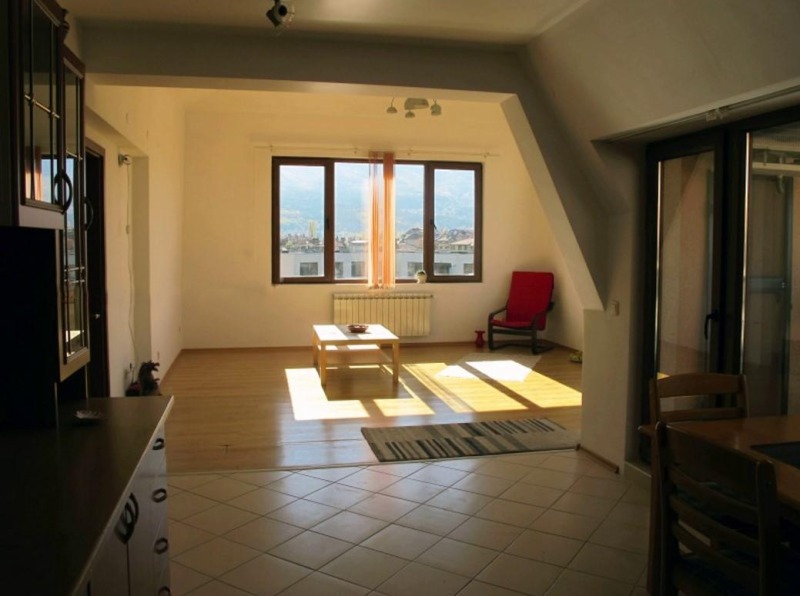 Издаје се  2 спаваће собе Софија , Карпузица , 130 м2 | 75450054 - слика [4]