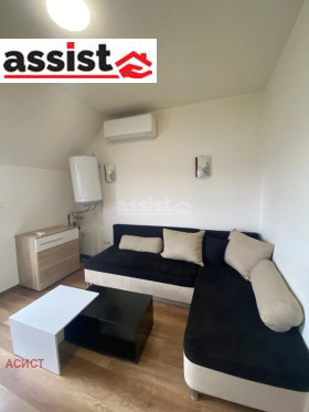 1 quarto Bakston, Sofia