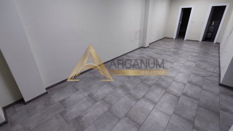 Дава под наем МАГАЗИН, гр. Варна, Автогара, снимка 6 - Магазини - 52381556