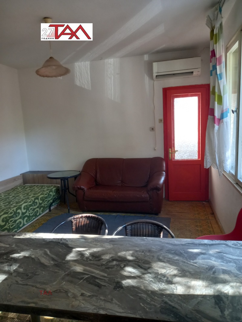 Zu vermieten  2 Schlafzimmer Plowdiw , Starijat grad , 100 qm | 42307609 - Bild [2]