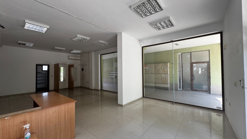 Vuokrattavana  Myymälä Plovdiv , Kjutšuk Pariž , 87 neliömetriä | 98948889 - kuva [2]