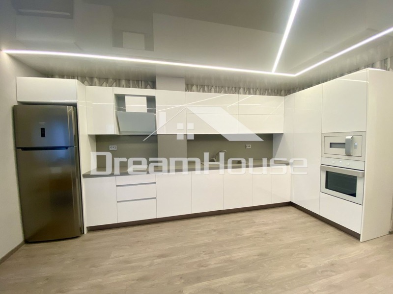 Zu vermieten  2 Schlafzimmer Plowdiw , Trakija , 110 qm | 15517868 - Bild [6]