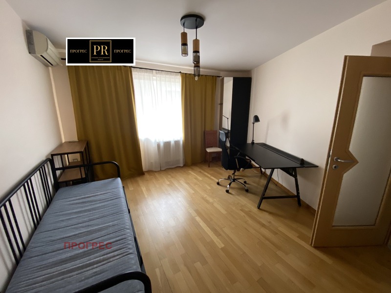 Da affittare  3 camere da letto Plovdiv , Mladegki Halm , 180 mq | 21428179 - Immagine [13]