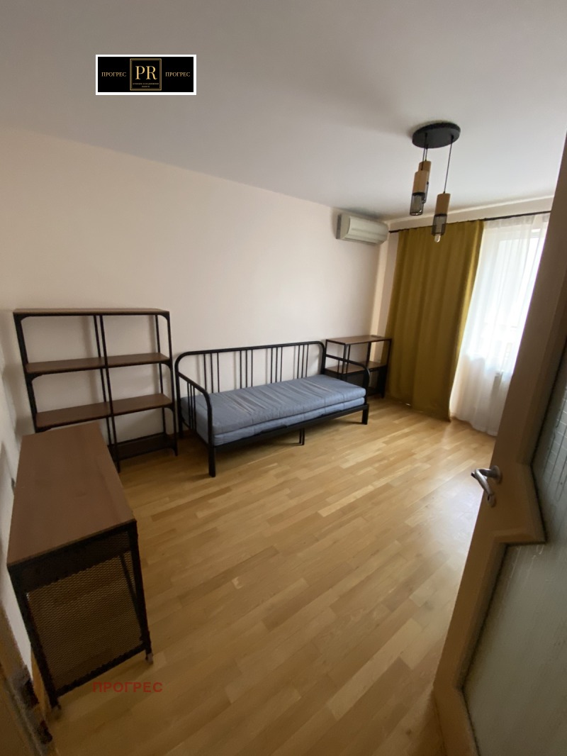 Zu vermieten  3 Schlafzimmer Plowdiw , Mladeschki Halm , 180 qm | 21428179 - Bild [12]