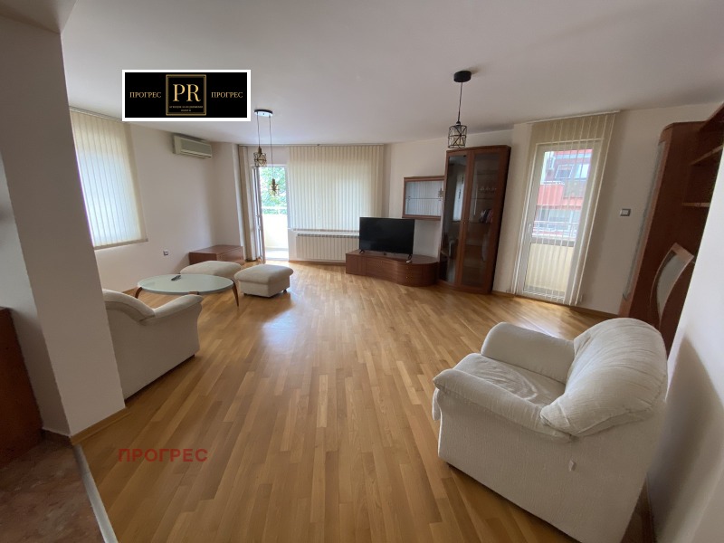 Da affittare  3 camere da letto Plovdiv , Mladegki Halm , 180 mq | 21428179 - Immagine [3]