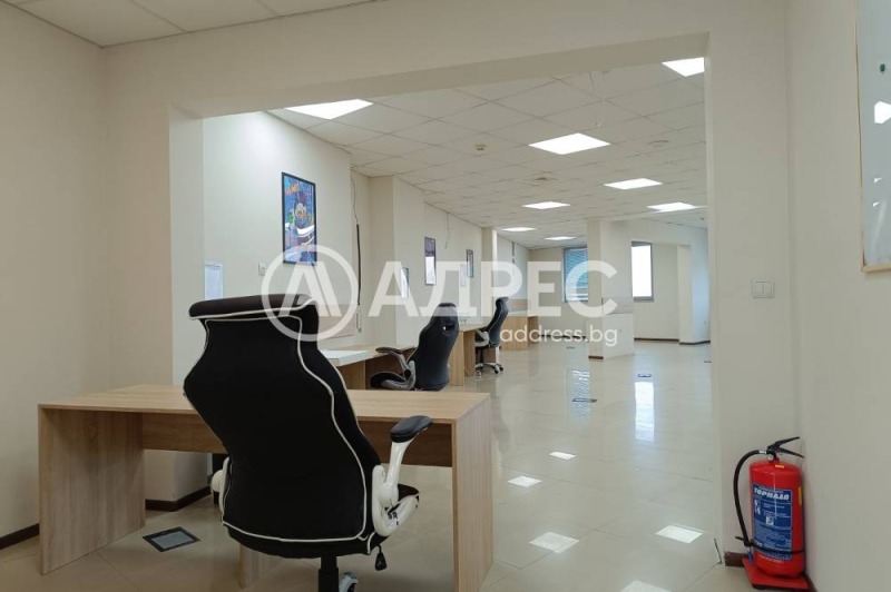 Te huur  Kantoor Sofia , Tsentar , 236 m² | 94055658 - afbeelding [11]