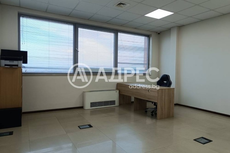 Te huur  Kantoor Sofia , Tsentar , 236 m² | 94055658 - afbeelding [8]