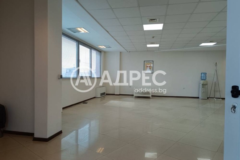 Te huur  Kantoor Sofia , Tsentar , 236 m² | 94055658 - afbeelding [2]