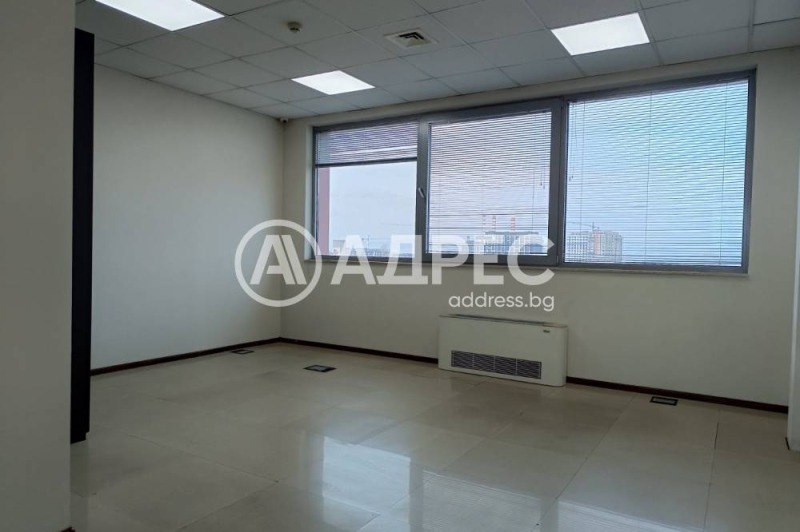 Te huur  Kantoor Sofia , Tsentar , 236 m² | 94055658 - afbeelding [7]
