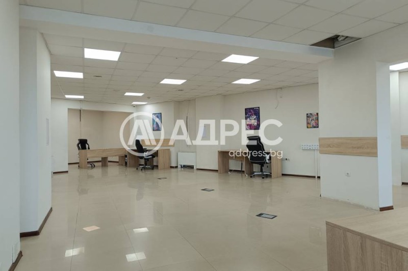 Te huur  Kantoor Sofia , Tsentar , 236 m² | 94055658 - afbeelding [13]