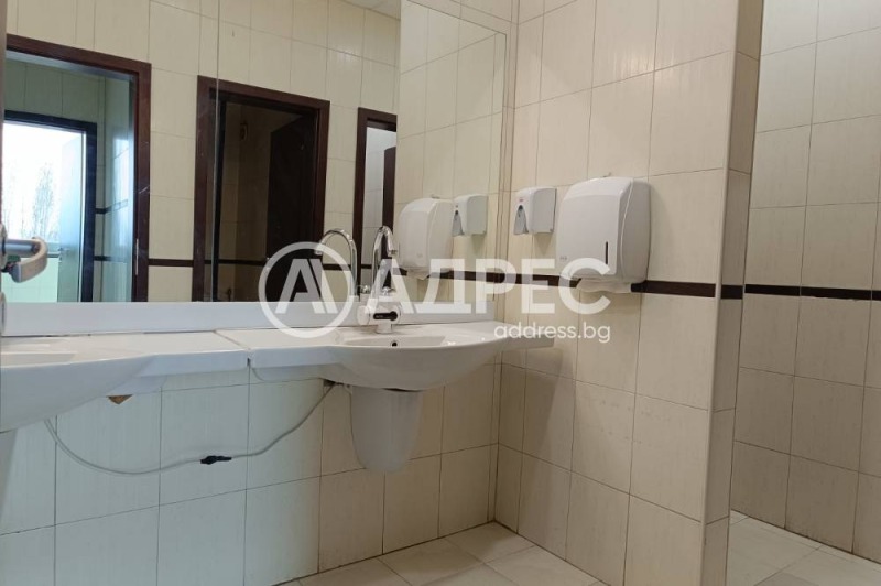 Te huur  Kantoor Sofia , Tsentar , 236 m² | 94055658 - afbeelding [15]