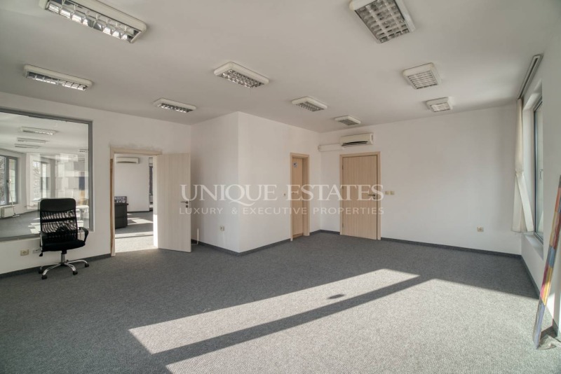 A louer  Bureau Sofia , Stoudentski grad , 300 m² | 36030365 - image [8]