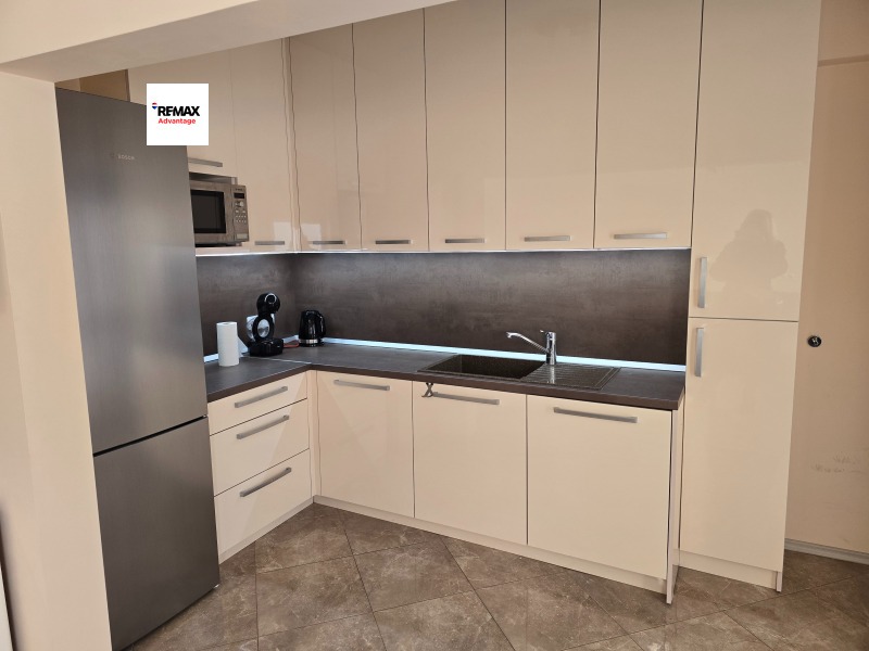 Дава под наем 3-СТАЕН, гр. Пловдив, Център