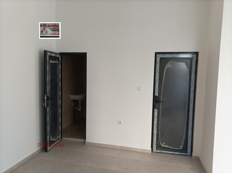 Дава под наем МАГАЗИН, гр. Пловдив, Тракия, снимка 5 - Магазини - 52398307