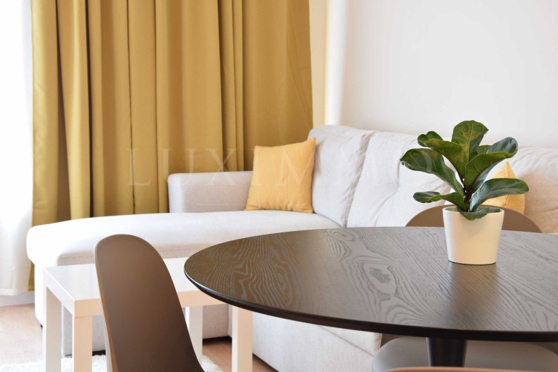 Zu vermieten  2 Schlafzimmer Sofia , Banischora , 105 qm | 76936125 - Bild [2]