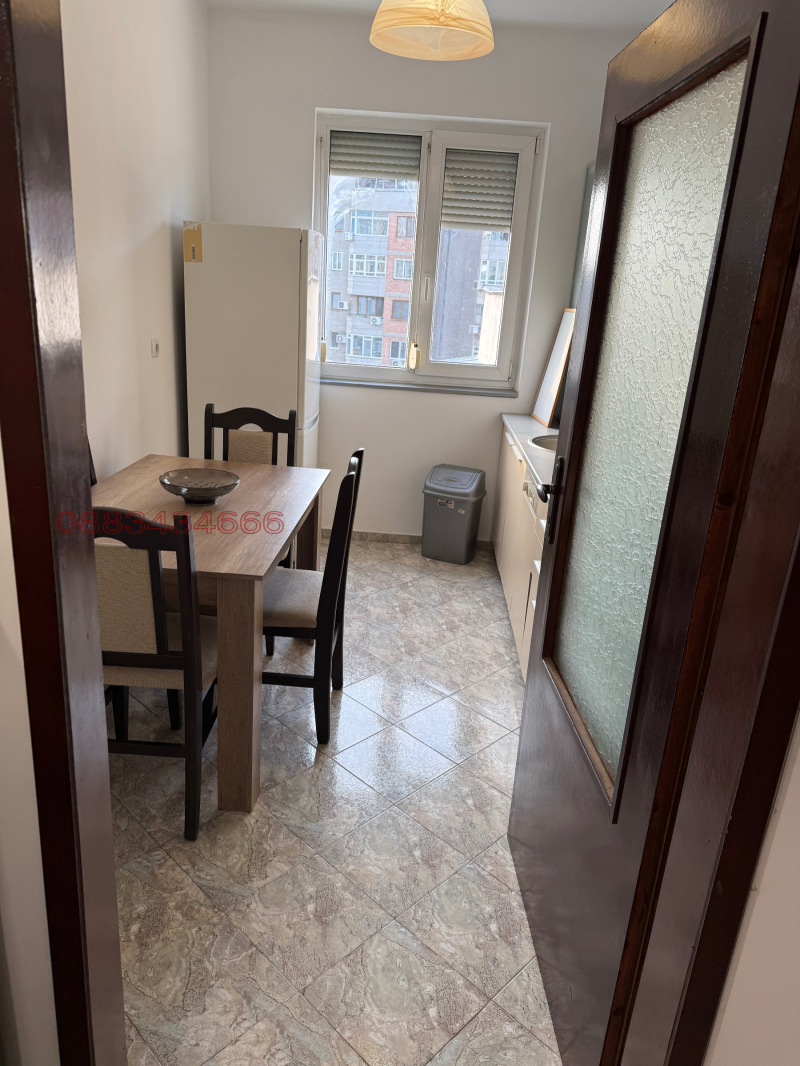 Дава под наем 3-СТАЕН, гр. Пловдив, Каменица 1