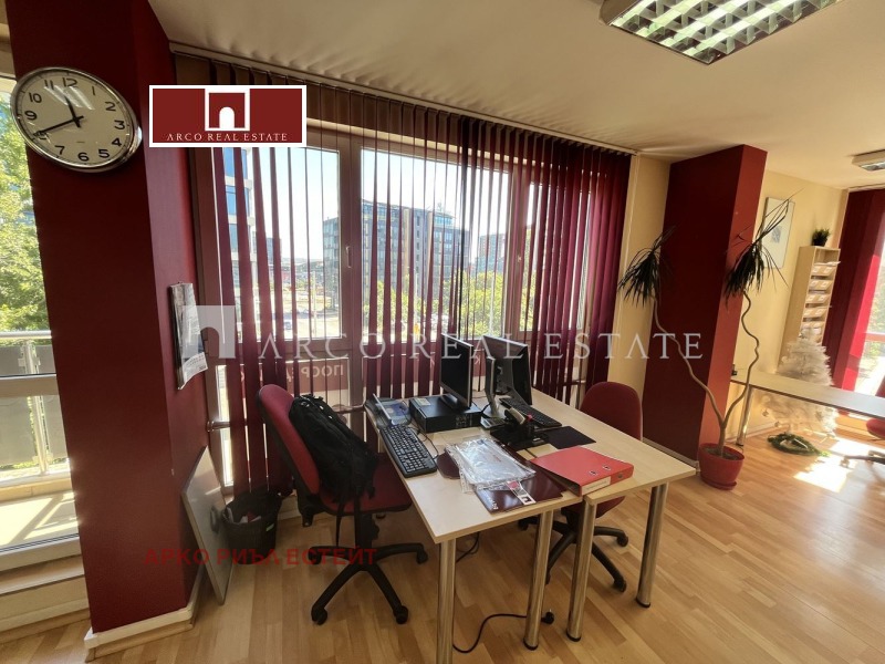 En renta  Oficina Sofia , Mladost 1 , 113 metros cuadrados | 48447083 - imagen [8]