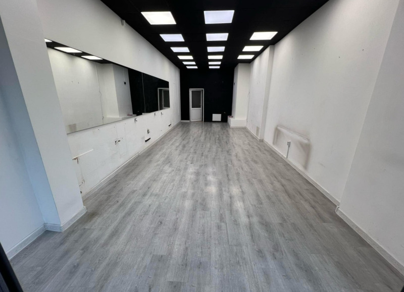 For Rent  Shop Sofia , Oborishte , 50 sq.m | 45456304