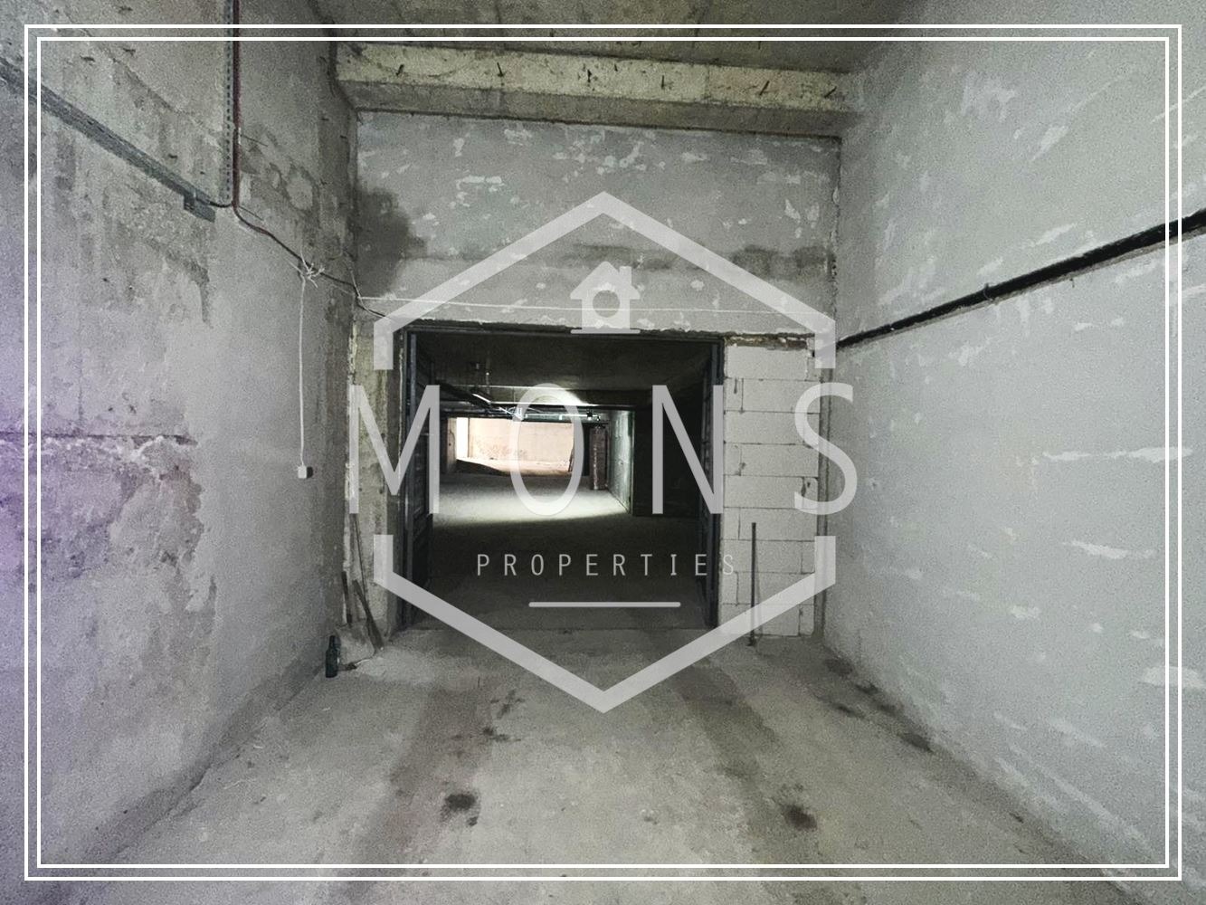 Дава под наем ГАРАЖ, ПАРКОМЯСТО, гр. Велико Търново, Бузлуджа, снимка 3 - Гаражи и паркоместа - 53705127