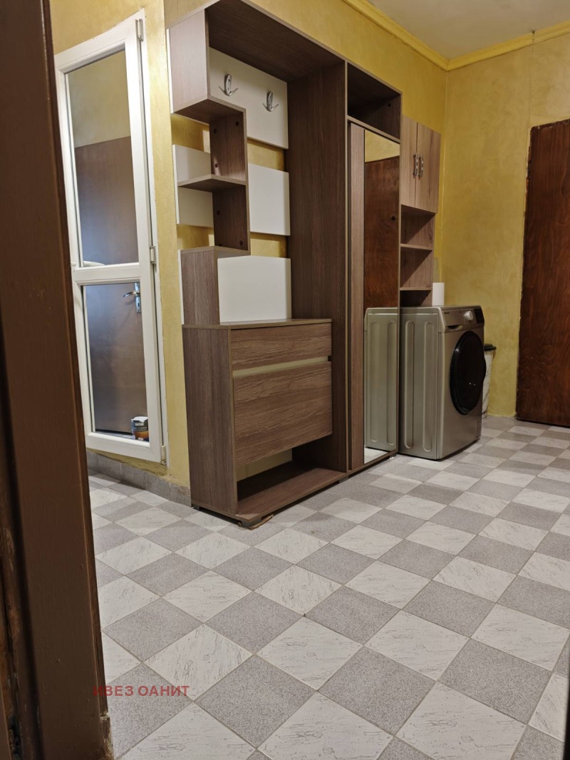Дава под Наем 3-СТАЕН в град София, Люлин 10 - 66 кв.м / 500 € » 977.92 лв., ИВЕЗ ОАНИТ