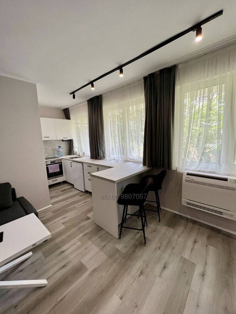 De inchiriat  Studio Burgas , Țentâr , 75 mp | 36446194 - imagine [3]