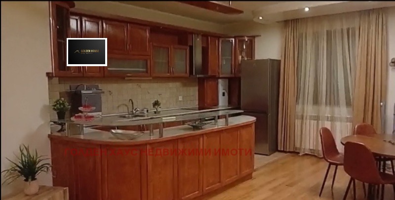 En renta  2 dormitorios Sofia , Vitosha , 145 metros cuadrados | 35100837 - imagen [4]