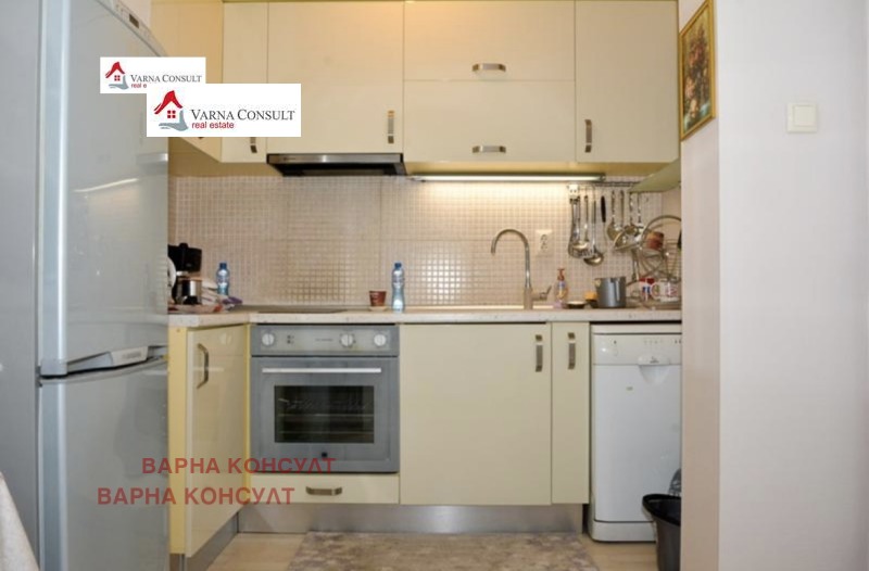 Дава под наем ЕТАЖ ОТ КЪЩА, гр. Варна, ВИНС-Червен площад, снимка 3 - Етаж от къща - 52694937