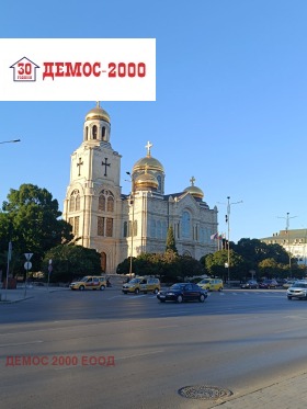 Дава под наем 3-стаен град Варна Централна поща - [1] 