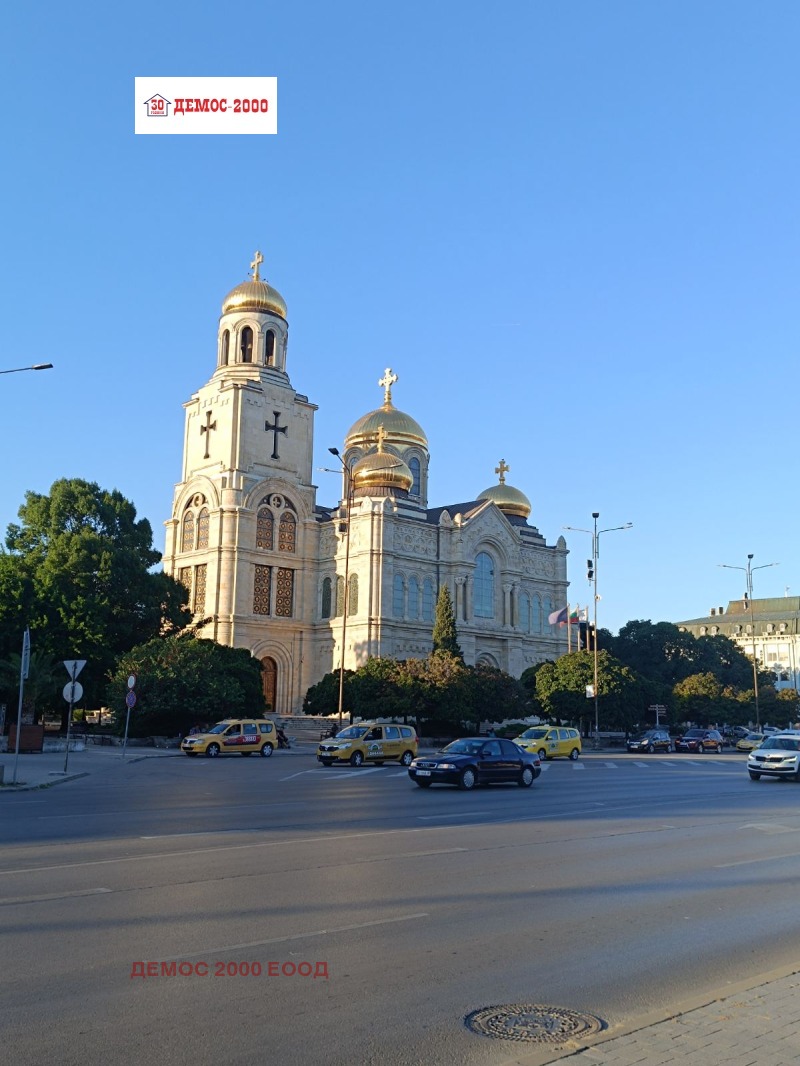 Дава под нем  3-стаен, град Варна, Централна поща •  650 € • ID 47883329 — holmes.bg - [1] 