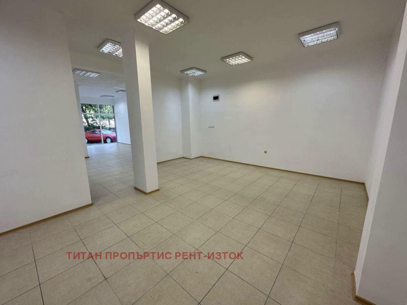 Дава под наем МАГАЗИН, гр. Бургас, Славейков, снимка 2 - Магазини - 51805442