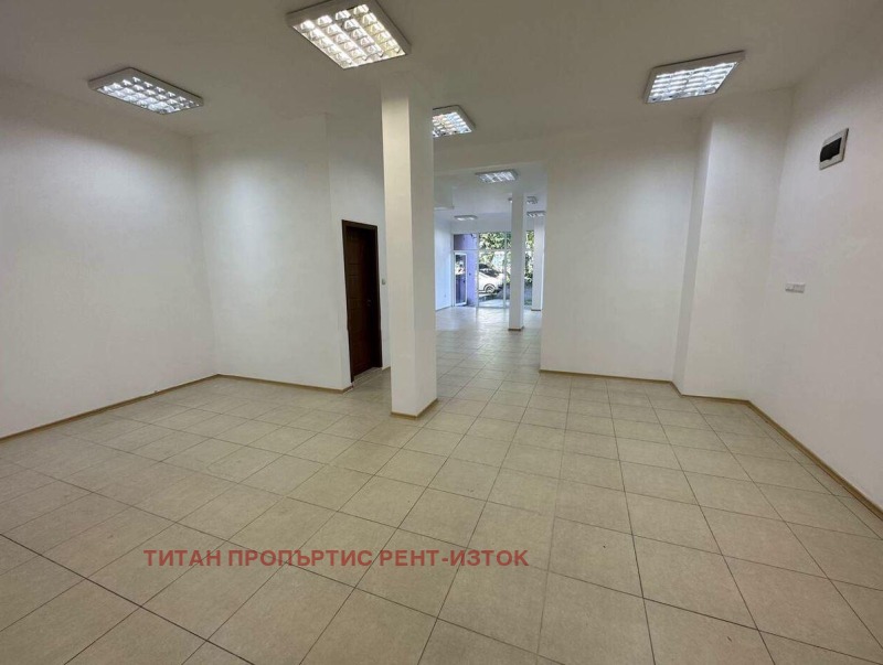 Дава под наем МАГАЗИН, гр. Бургас, Славейков, снимка 3 - Магазини - 51805442