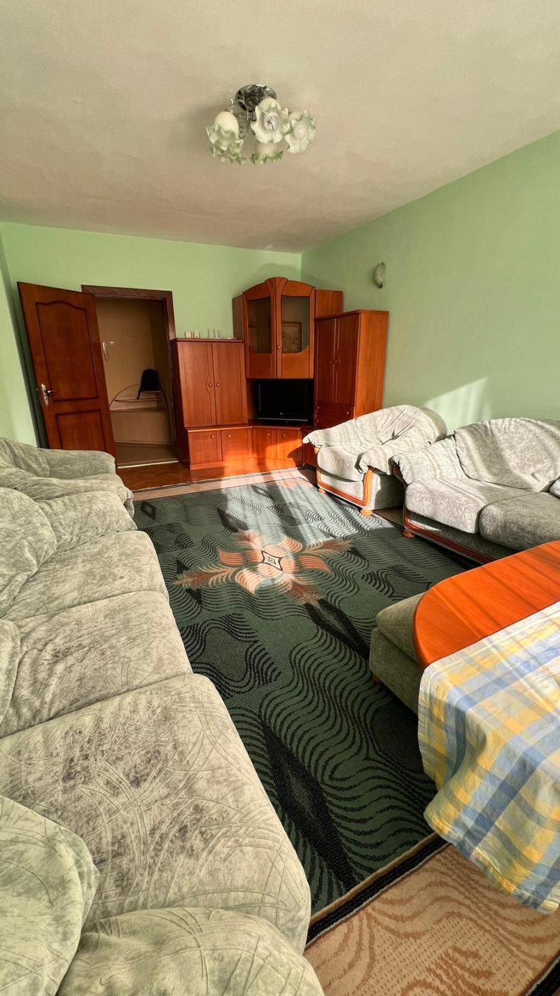 Te huur  2 slaapkamers Pleven , Sjirok tsentar , 100 m² | 82780138