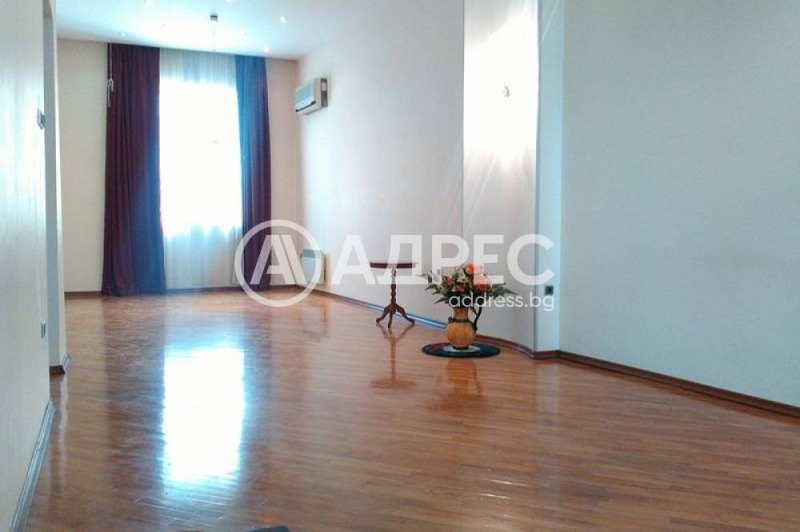 K pronájmu  2 ložnice Sofia , Centar , 110 m2 | 75404352 - obraz [3]